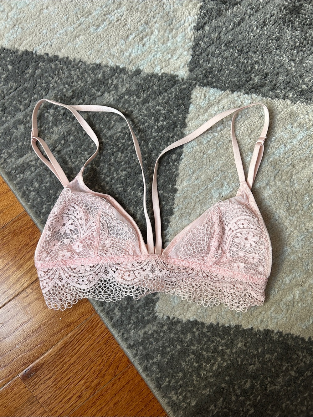 Victoria’s Secret Light Baby Pink Lace Sheer Bralette Small